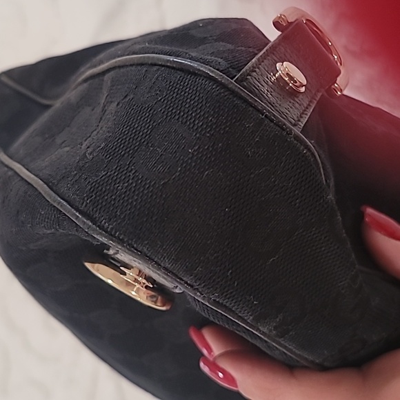 Gucci D Ring Canvas Hobo Bag - Picture 5 of 13